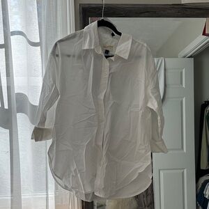 Universal Thread White Casual Button Down Shirt